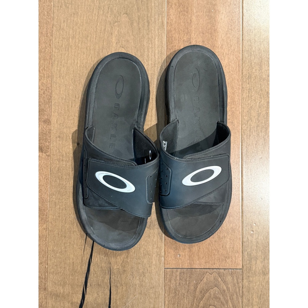 Oakley Supercoil Slide 2.5 Mens Size 13 Black White Athletic Sandals 15031A
